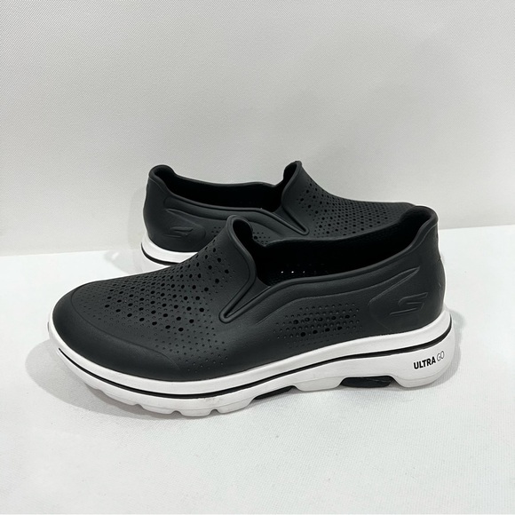 Skechers Foamies Gowalk 5-Easy Going Loafer Black Athletic Shoes Size 11 Black - Picture 1 of 10